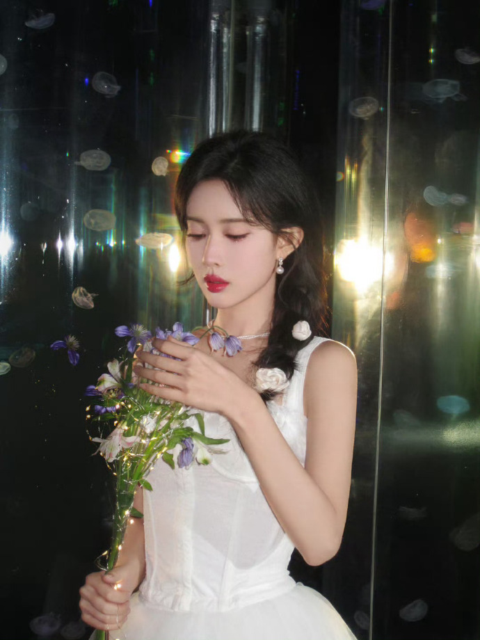 Karsa重返赛场，大比分获胜首场状态出色，法国队观众沸腾！