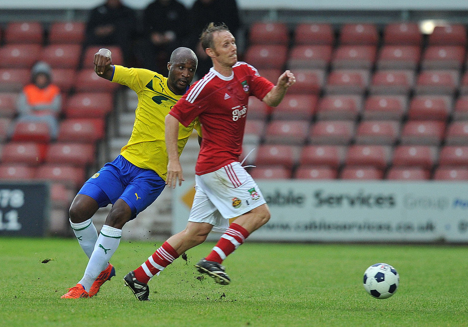 足总杯赛后走向成谜；纽约尼克斯状态回暖；质疑声仍在；身体对抗强度拉满