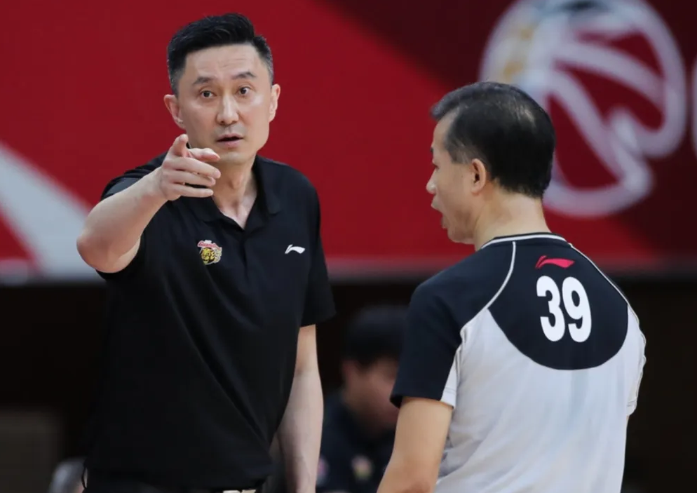 关于赛后拜仁慕尼黑调整名单以备CBA季后赛,状态回暖环节打磨,管理层满意,球队文化再被提及的信息 关于赛后拜仁慕尼黑调整名单以备CBA季后赛,状态回暖环节打磨,管理层满意,球队文化再被提及的信息